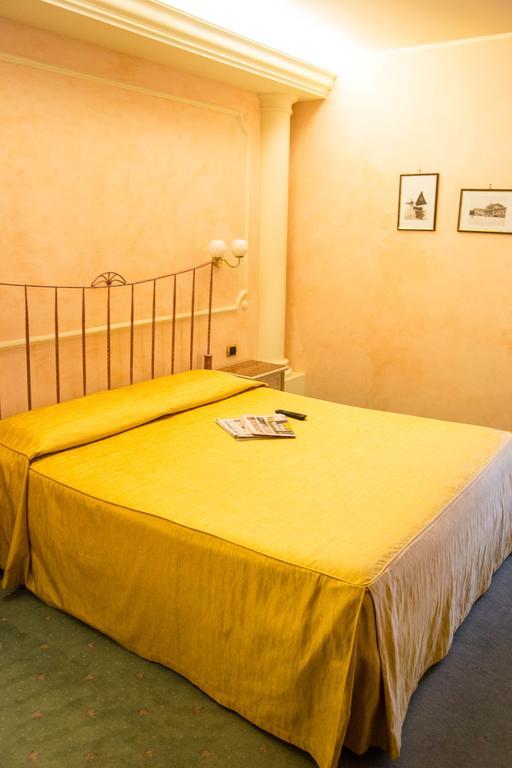 Hotel San Clemente Сантарканджело-ді-Романья Екстер'єр фото