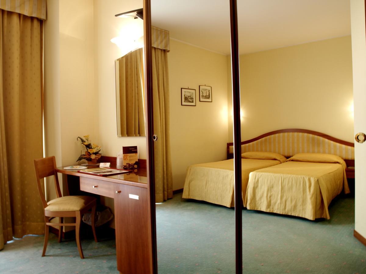 Hotel San Clemente Сантарканджело-ді-Романья Екстер'єр фото