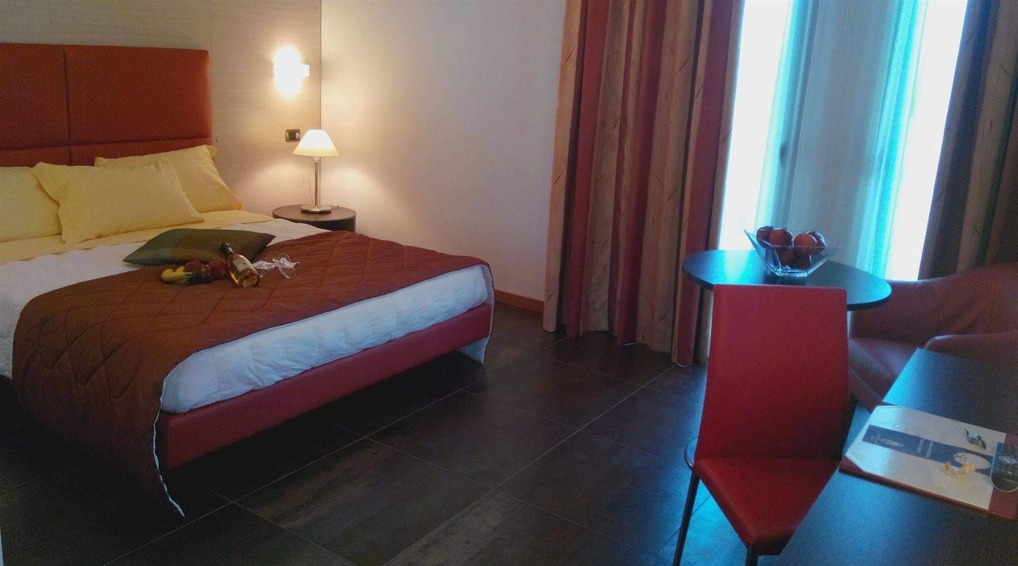 Hotel San Clemente Сантарканджело-ді-Романья Екстер'єр фото